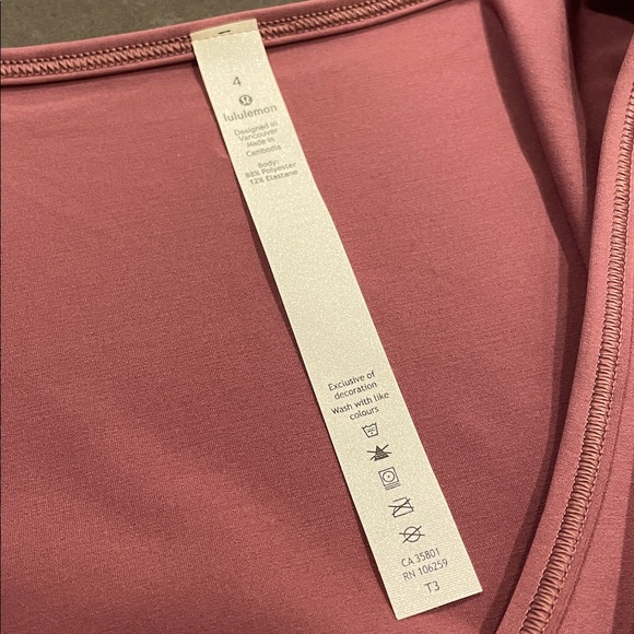 Lululemon Athletica Do the Daily Twist Front Crop Top Size 4 - Picture 5 of 11